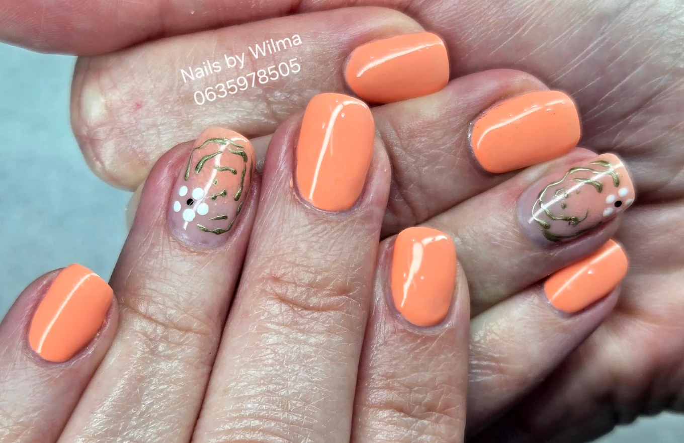 Beautiful nail art design by Wilma