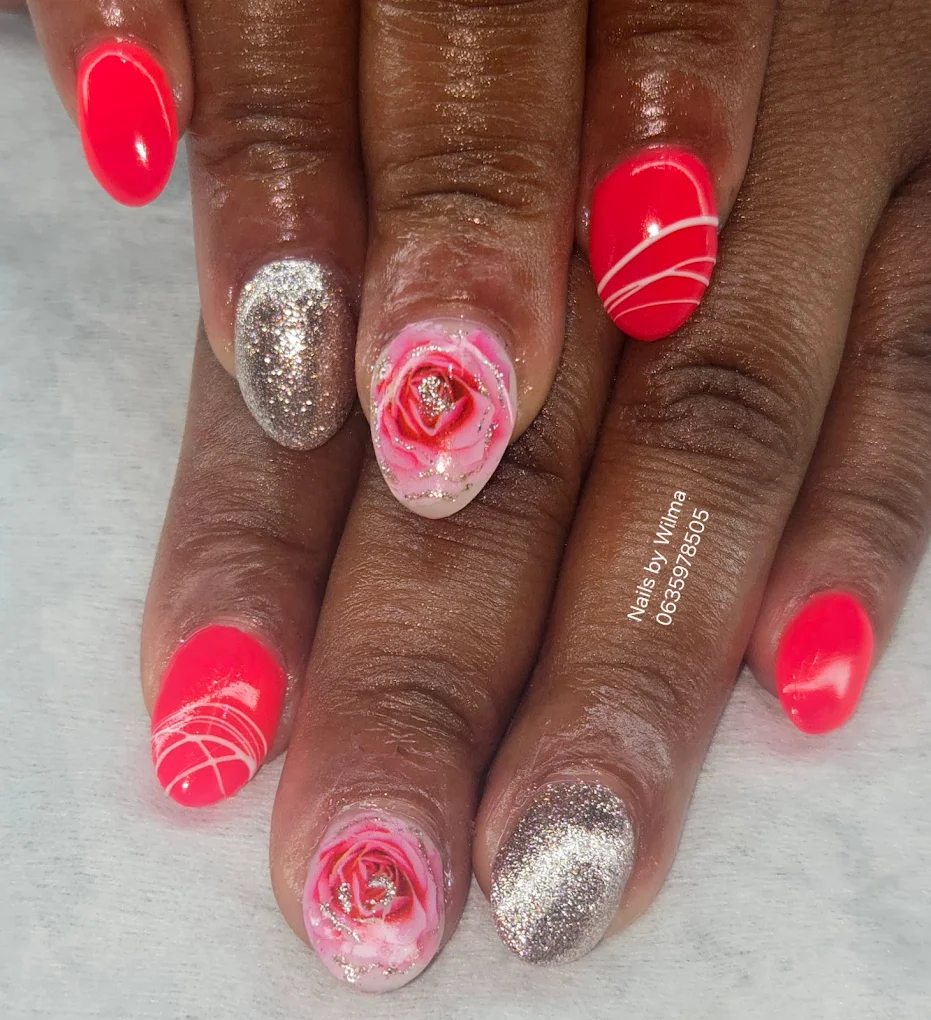 Beautiful nail art design by Wilma