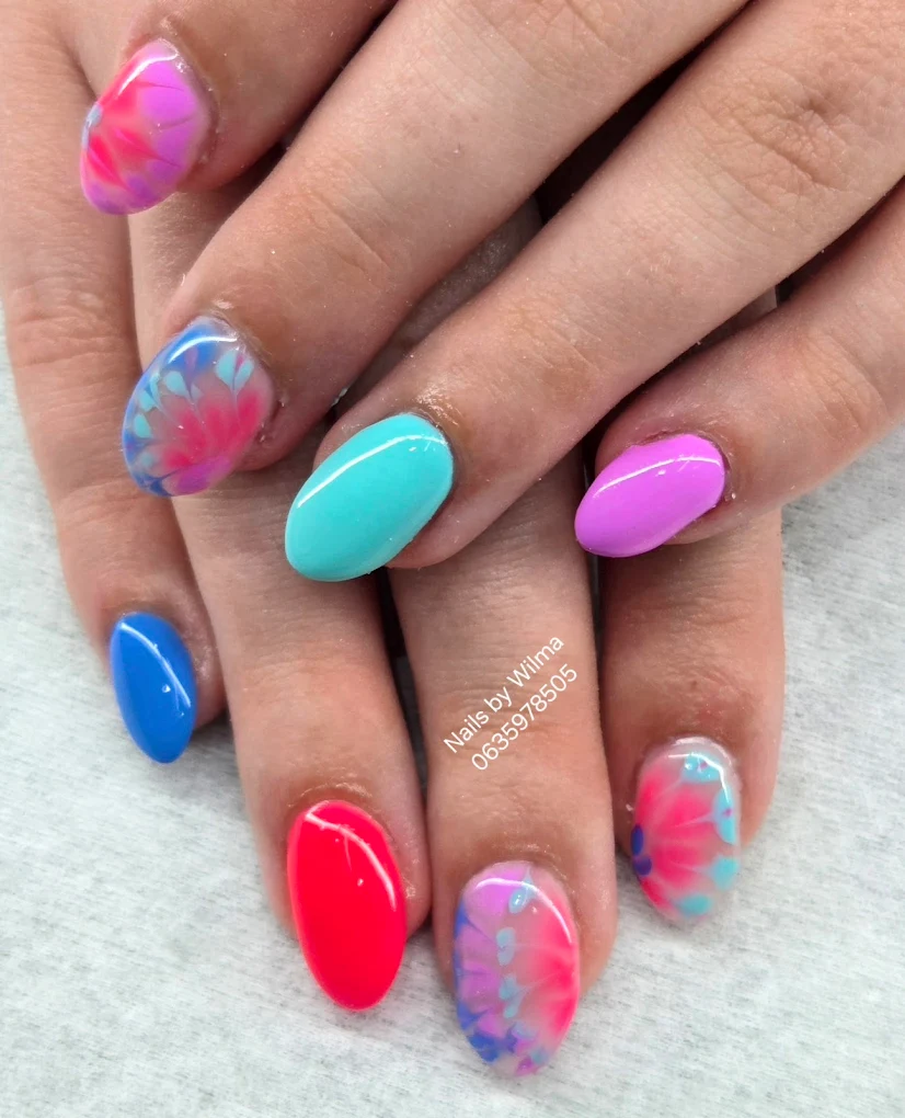 Beautiful nail art design by Wilma